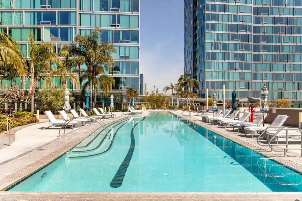 Ferienwohnung Lovely Upscale High Rise Private Parking & Pool Los Angeles Exterior foto