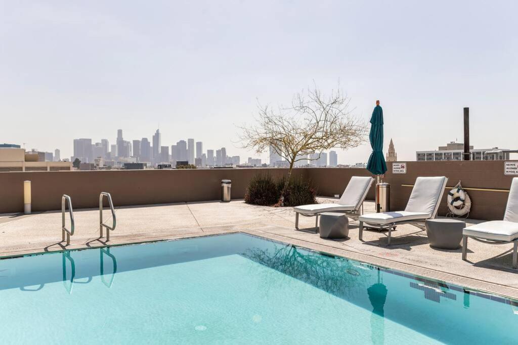 Ferienwohnung Lovely Upscale High Rise Private Parking & Pool Los Angeles Exterior foto