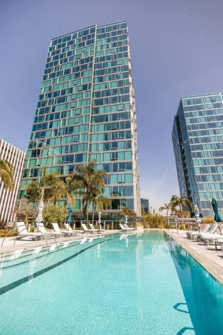 Ferienwohnung Lovely Upscale High Rise Private Parking & Pool Los Angeles Exterior foto