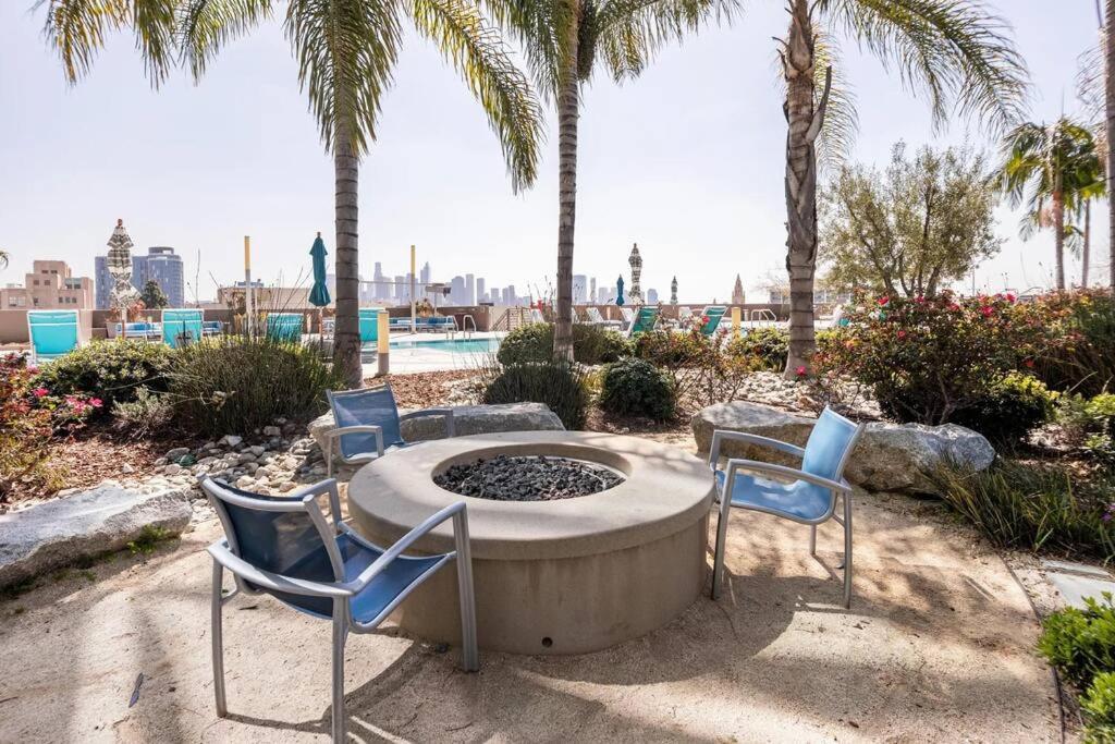 Ferienwohnung Lovely Upscale High Rise Private Parking & Pool Los Angeles Exterior foto