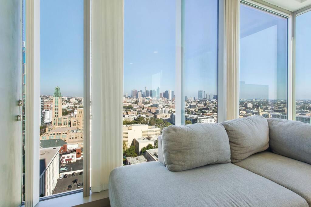 Ferienwohnung Lovely Upscale High Rise Private Parking & Pool Los Angeles Exterior foto