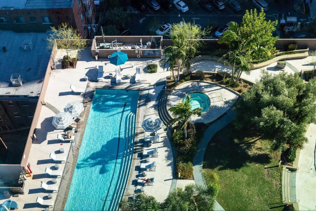 Ferienwohnung Lovely Upscale High Rise Private Parking & Pool Los Angeles Exterior foto